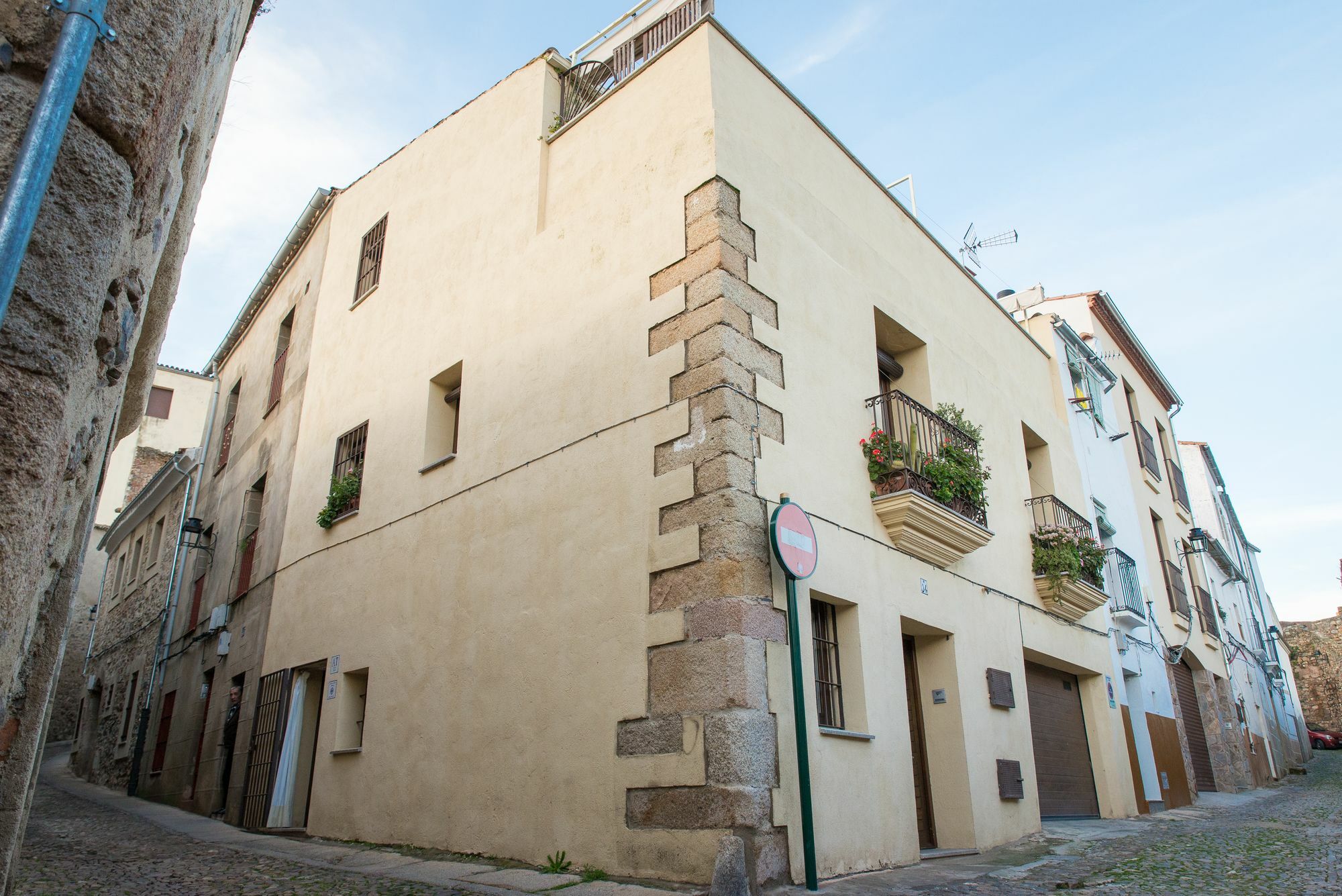Apartamento Adarve Caces المظهر الخارجي الصورة